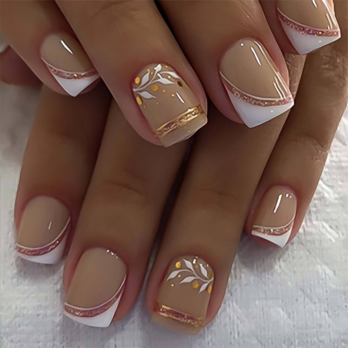 أظافر صناعية قصيرة مربعة الشكل - مراجعة Embroidery Embellishments وسعره